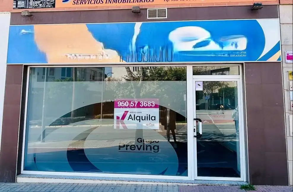 Gewerbefläche zur Miete in El Ejido Ciudad
