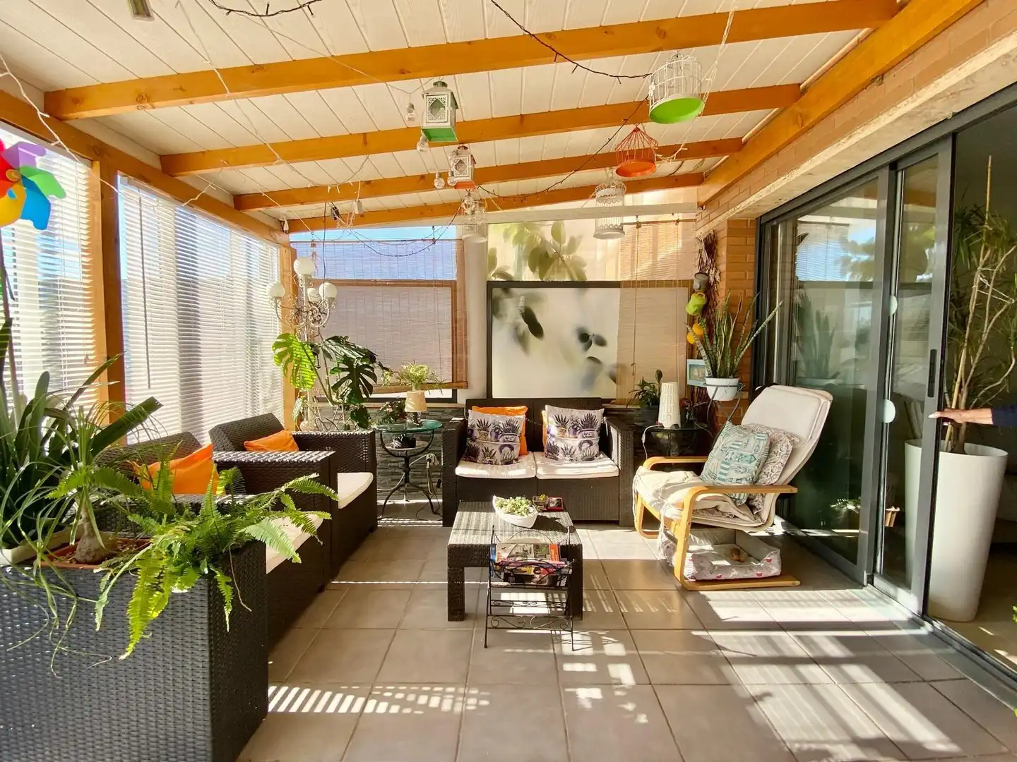 Terrasse von Einfamilien-Reihenhaus zum Verkauf in El Vendrell mit Klimaanlage, Heizung und Terrasse