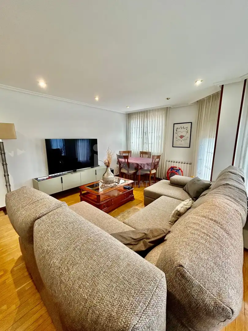 Living room of Flat for sale in La Bañeza   with Heating and Terrace