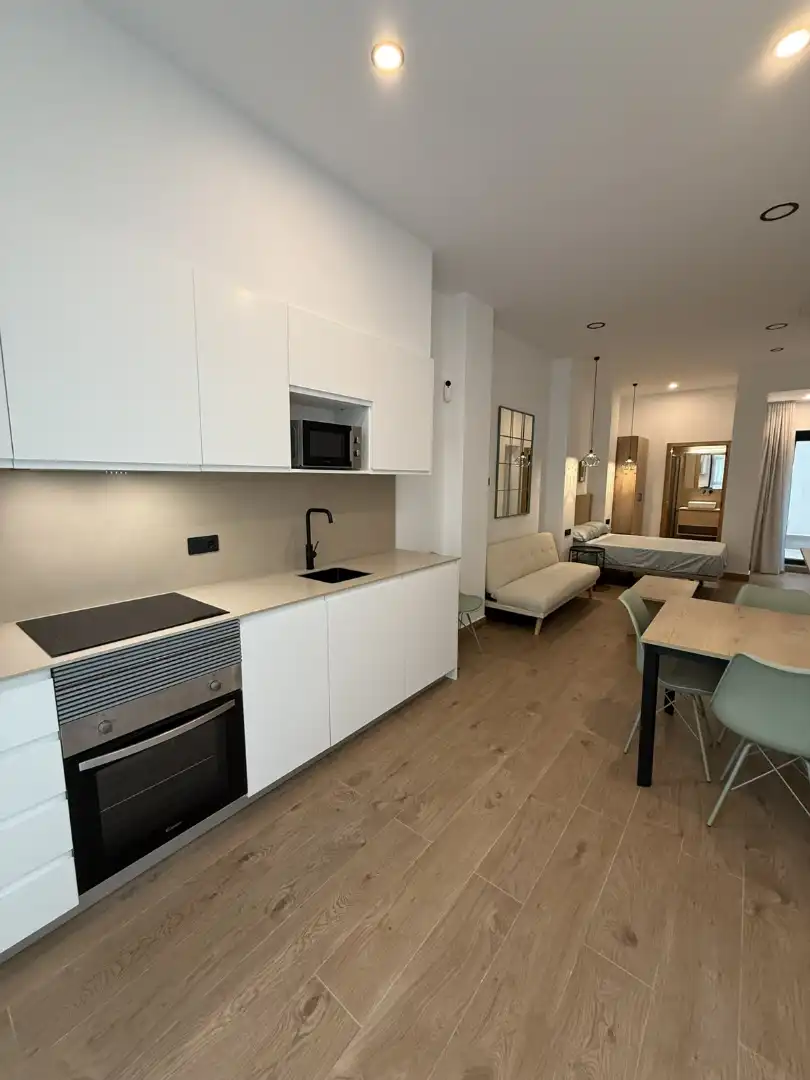 Cocina de Estudio en venta en  Valencia Capital con Aire acondicionado, Terraza y Amueblado
