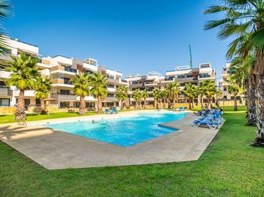 Piso con balcón en venta en Orihuela Costa