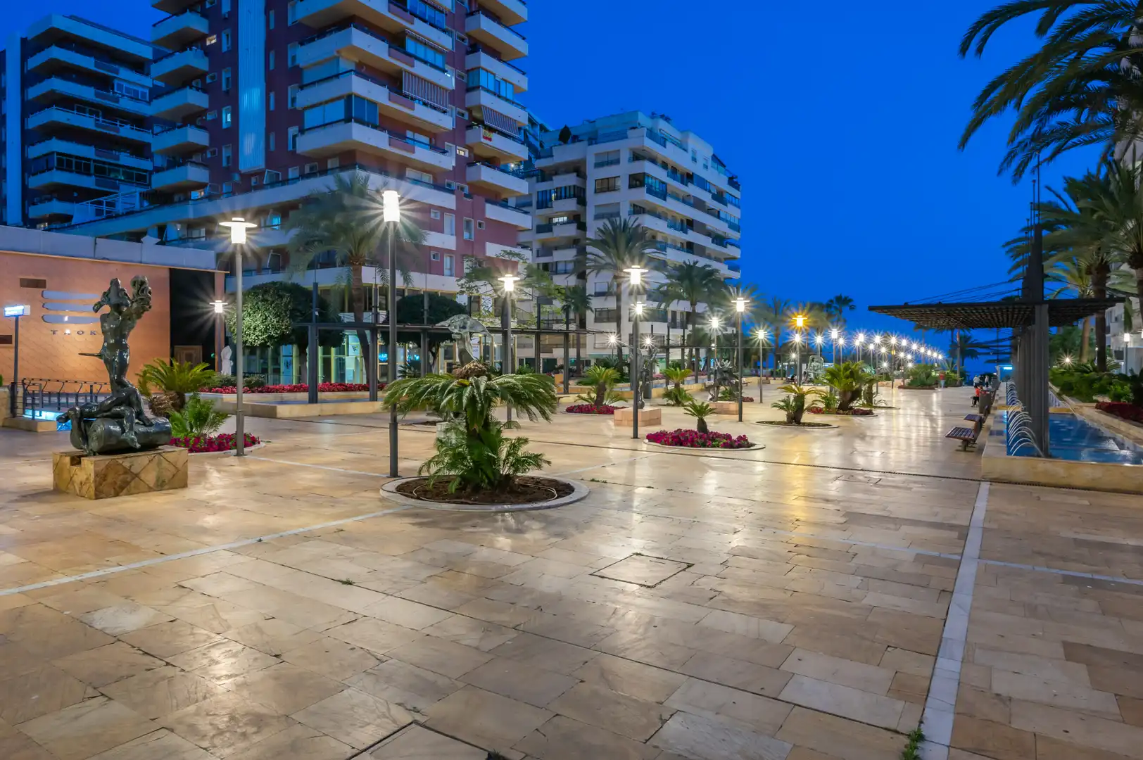 Exterior view of Flat for sale in Marbella  with Air Conditioner, Private garden and Terrace