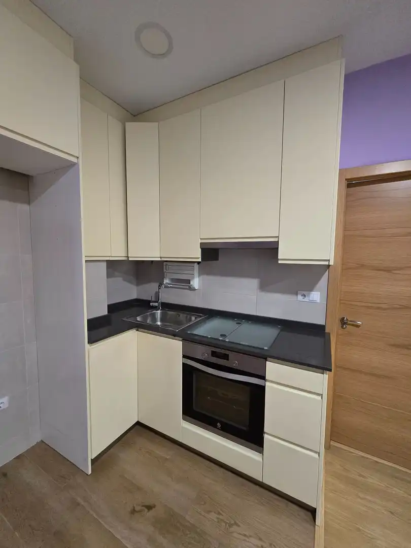 Cocina de Apartamento en venta en Madrid con Calefacción y Amueblado