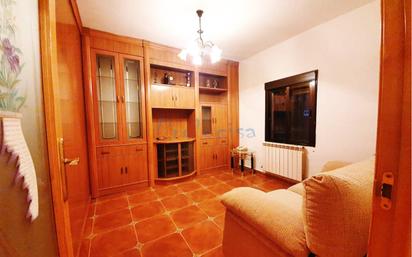 Living room of House or chalet for sale in Moraleja de Enmedio  with Heating, Private garden and Terrace