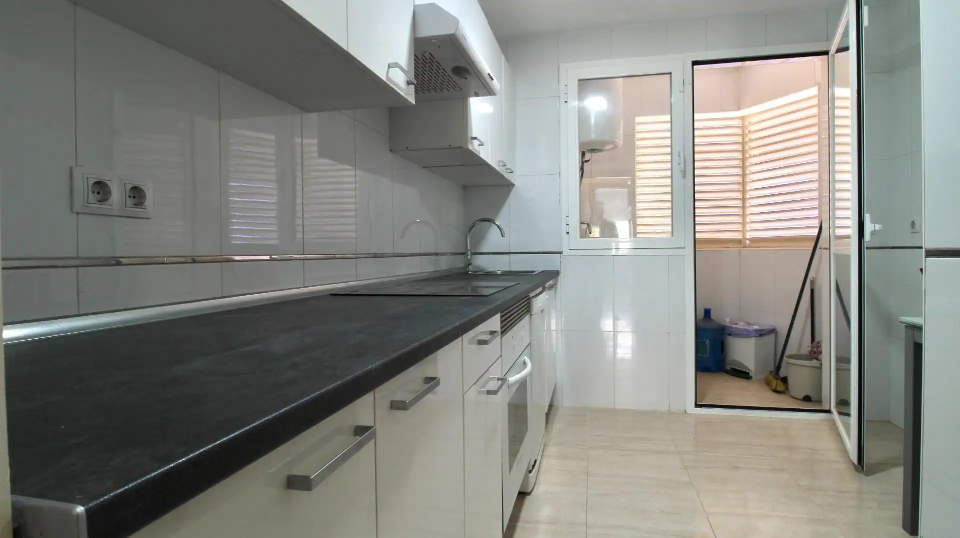 Kitchen of Flat for sale in Vícar  with Furnished