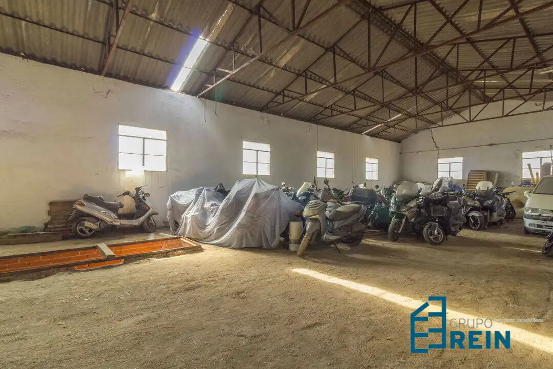 Industrial buildings for sale in Recas, Toledo