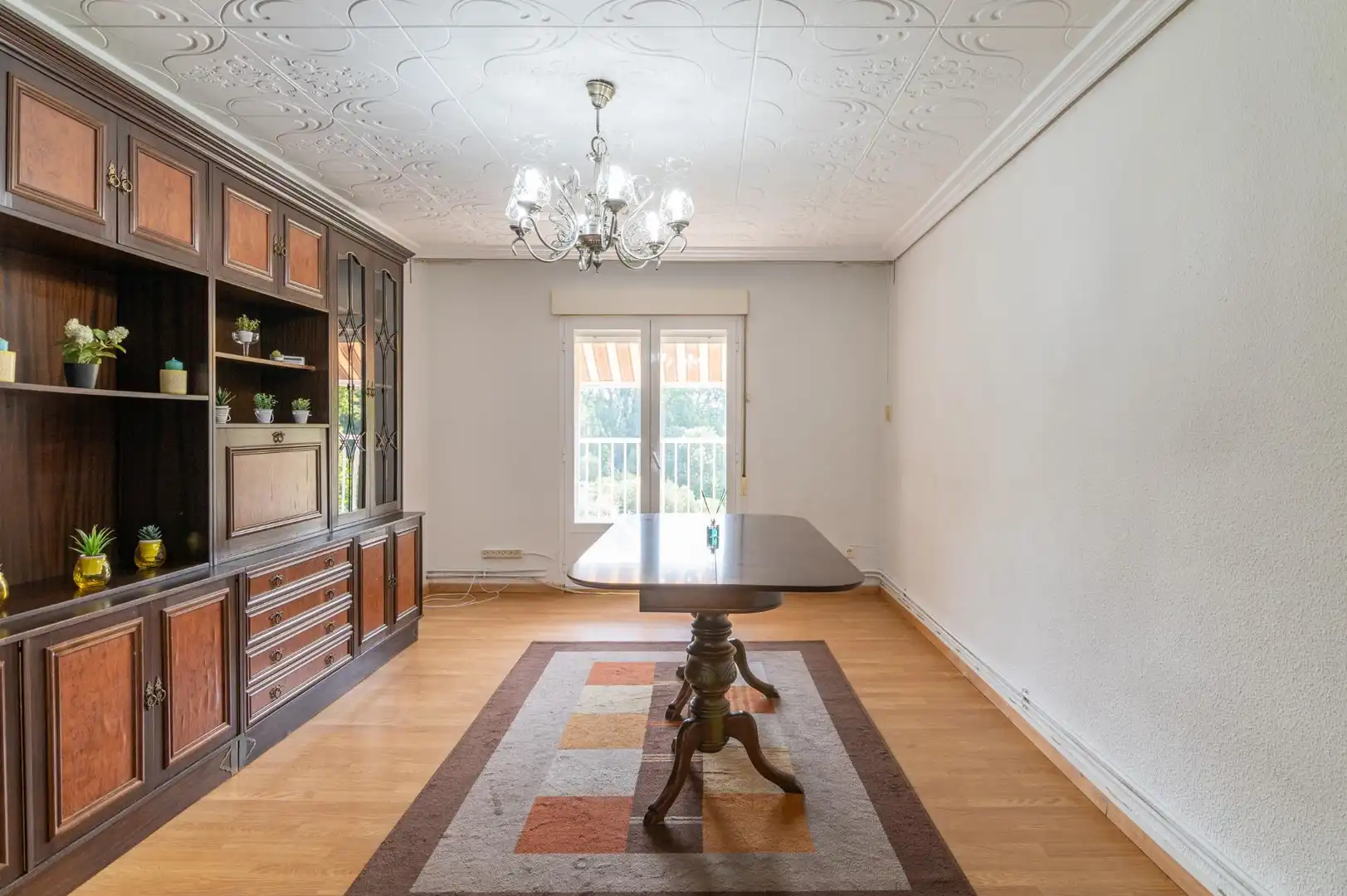 Comedor de Piso en venta en  Pamplona / Iruña con Calefacción, Parquet y Balcón