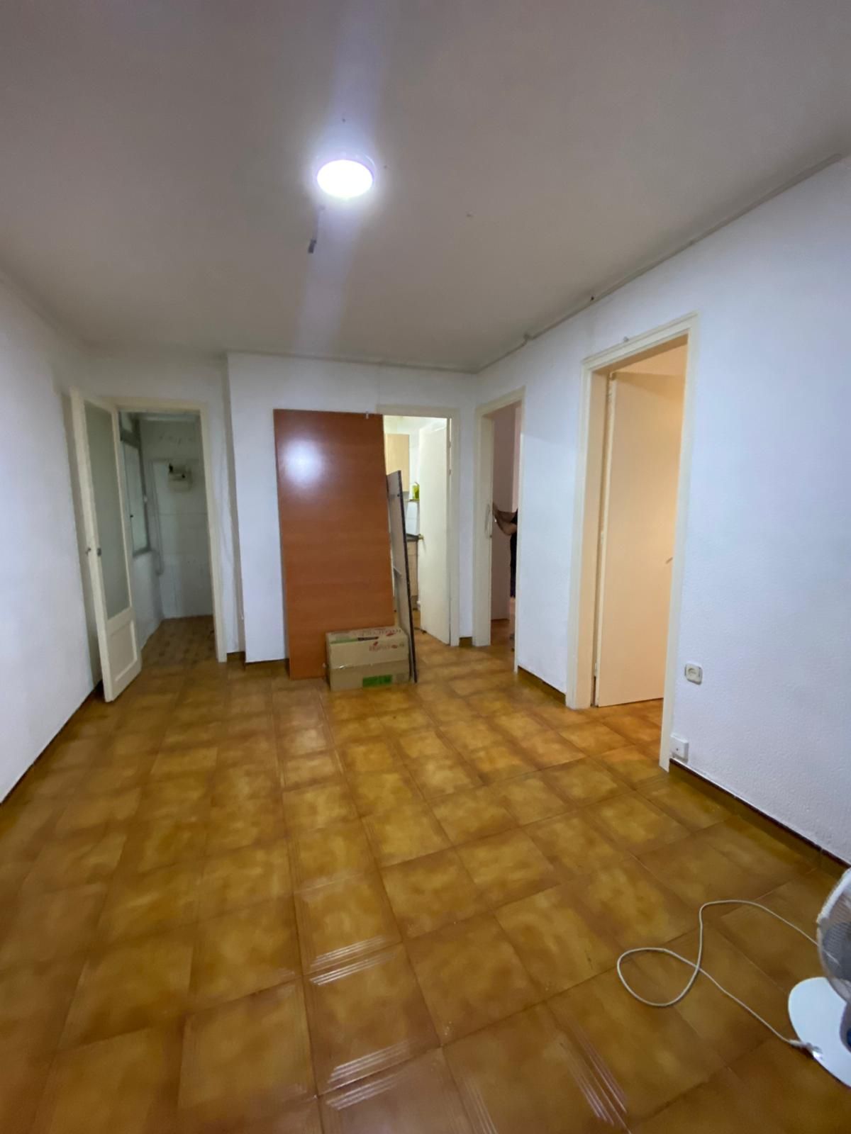 Flat for sale in Carrer Santiago Apòstol, La Torrassa, Collblanc - La Torrassa
