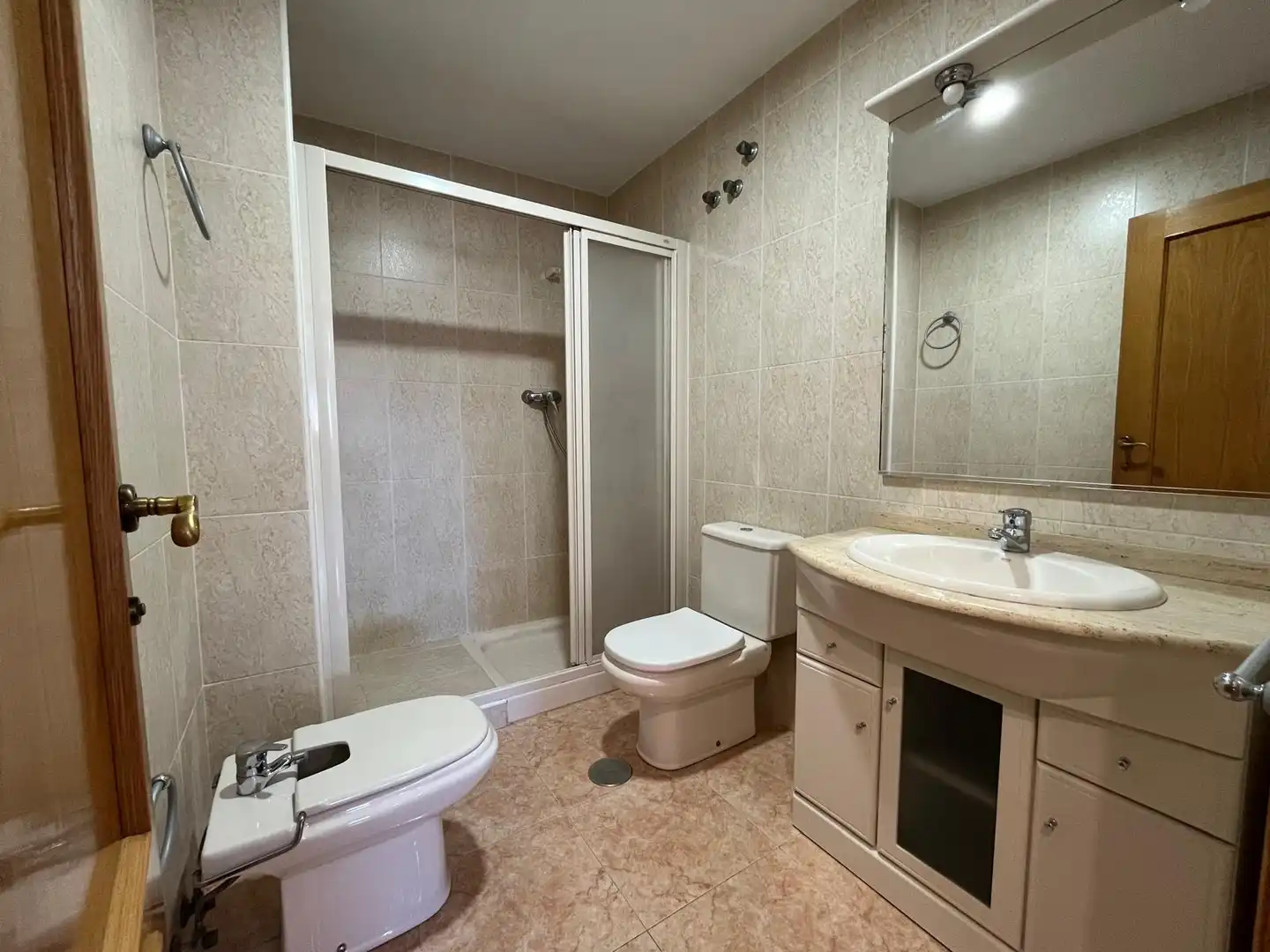 Baño de Piso en venta en Cartagena con Aire acondicionado y Balcón