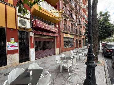 Locale commerciale in vendita a Paseo Independencia 10