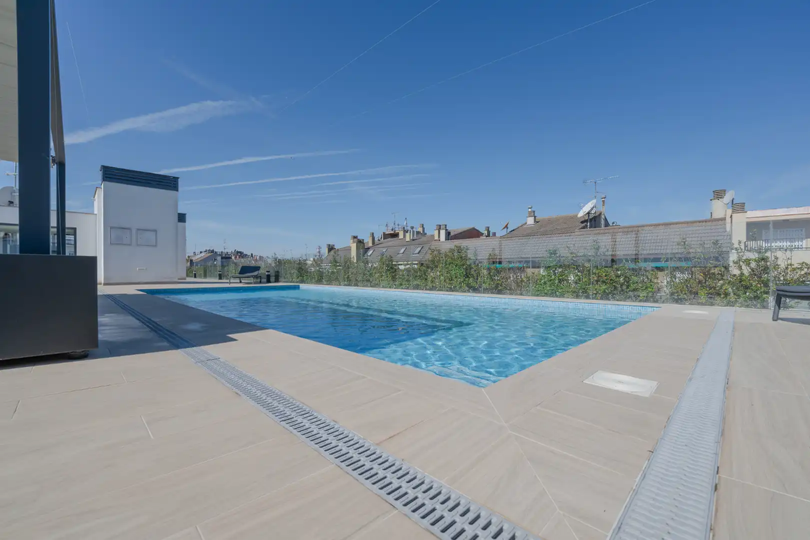 Swimming pool of Flat for sale in Girona  with Air Conditioner, Heating and Parquet flooring