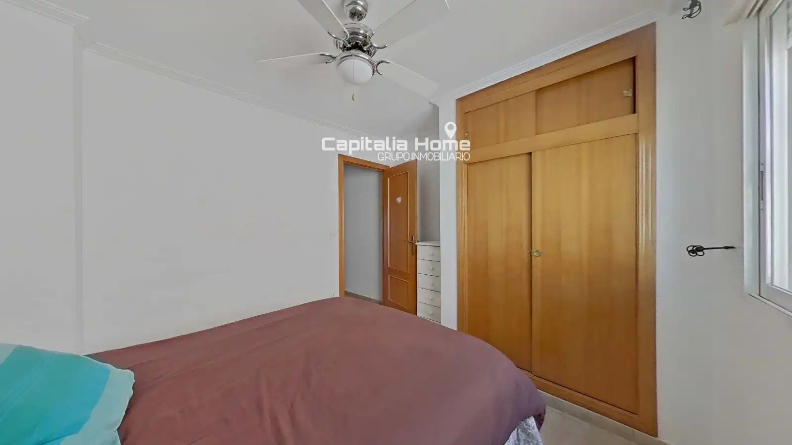 Schlafzimmer von Einfamilien-Reihenhaus zum Verkauf in Santa Pola mit Abstellraum, Schwimmbad und Möbliert