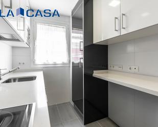 Kitchen of Flat for sale in  Madrid Capital  with Storage room and Swimming Pool