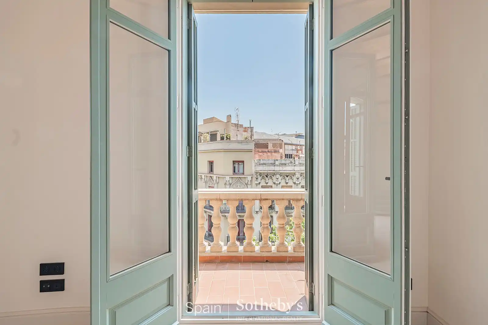 Apartment with lift for sale in Carrer d'Enric Granados, imagen 5