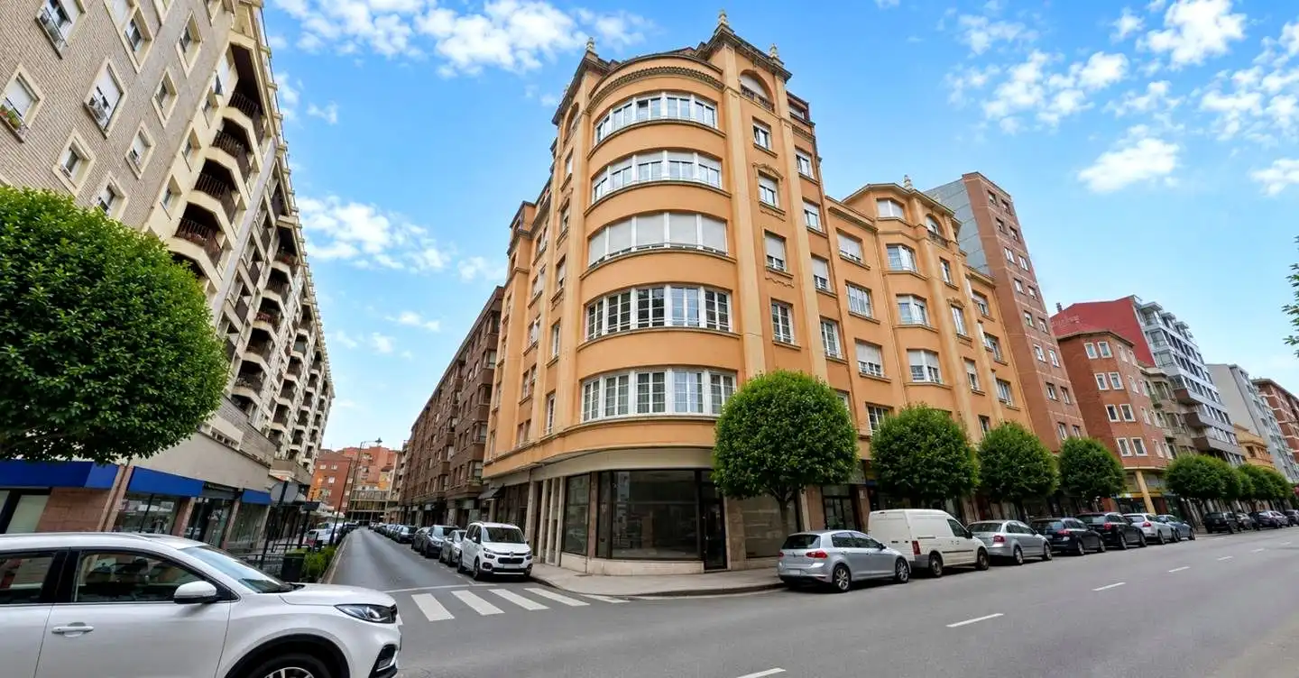 Flat for rent in Avenida Manuel Llaneza, 38, Barrio del Centro