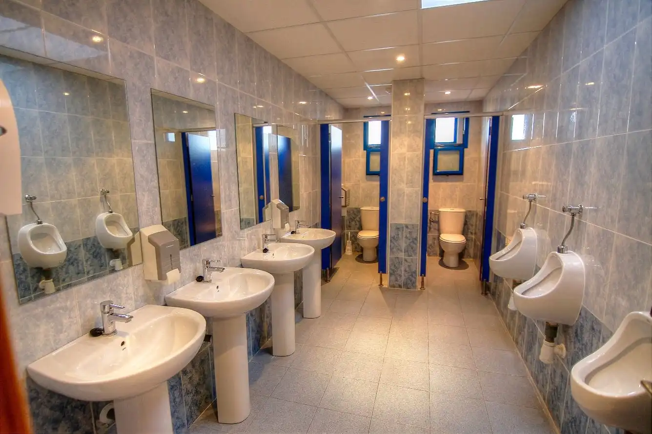 Baño de Oficina de alquiler en Leganés con Aire acondicionado y Calefacción