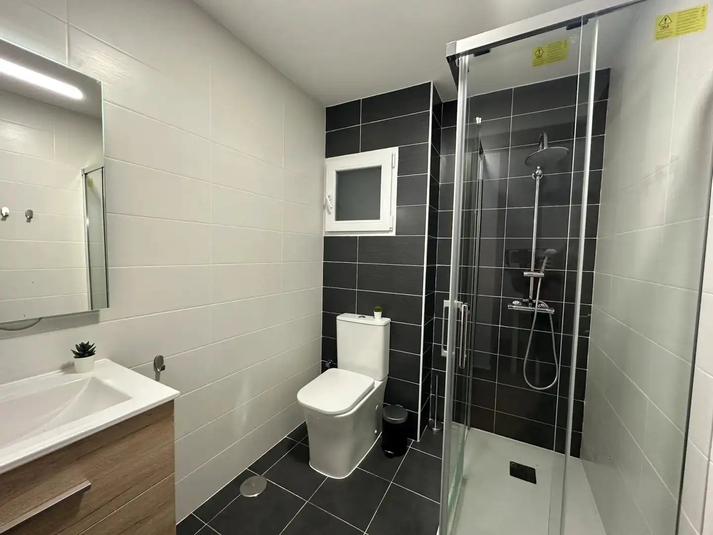 Bathroom of Flat for rent in Carabanchel