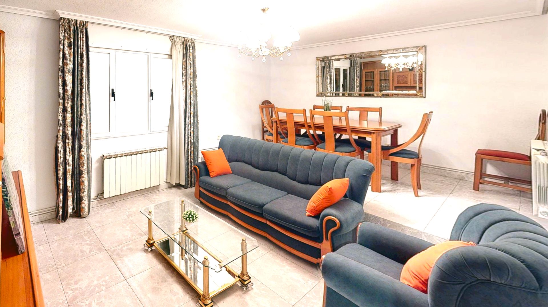 Living room of Flat for sale in  Madrid Capital  with Air Conditioner and Heating