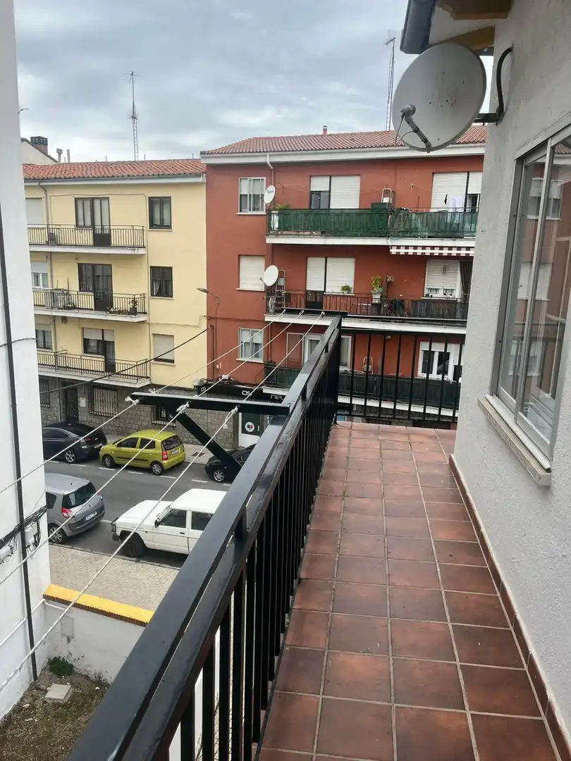 Terrassa de Pis de lloguer en Ávila amb Calefacció, Terrassa i Moblat