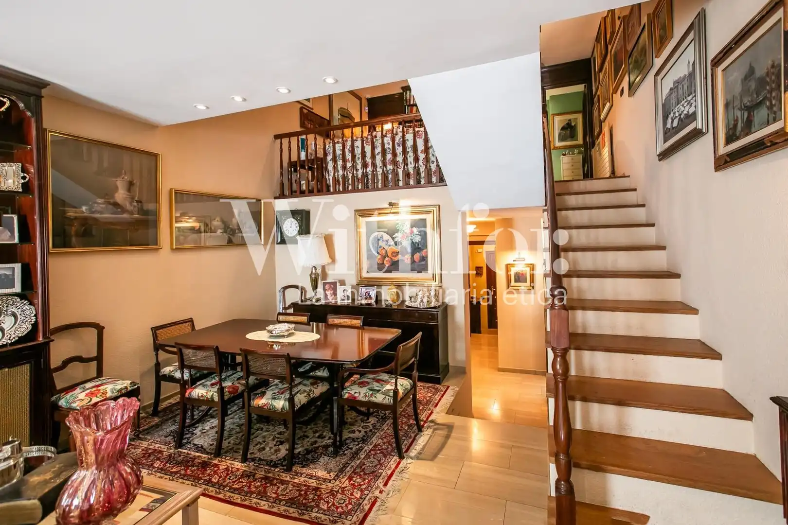 Comedor de Casa adosada en venta en Barcelona con Aire acondicionado, Jardín privado y Terraza