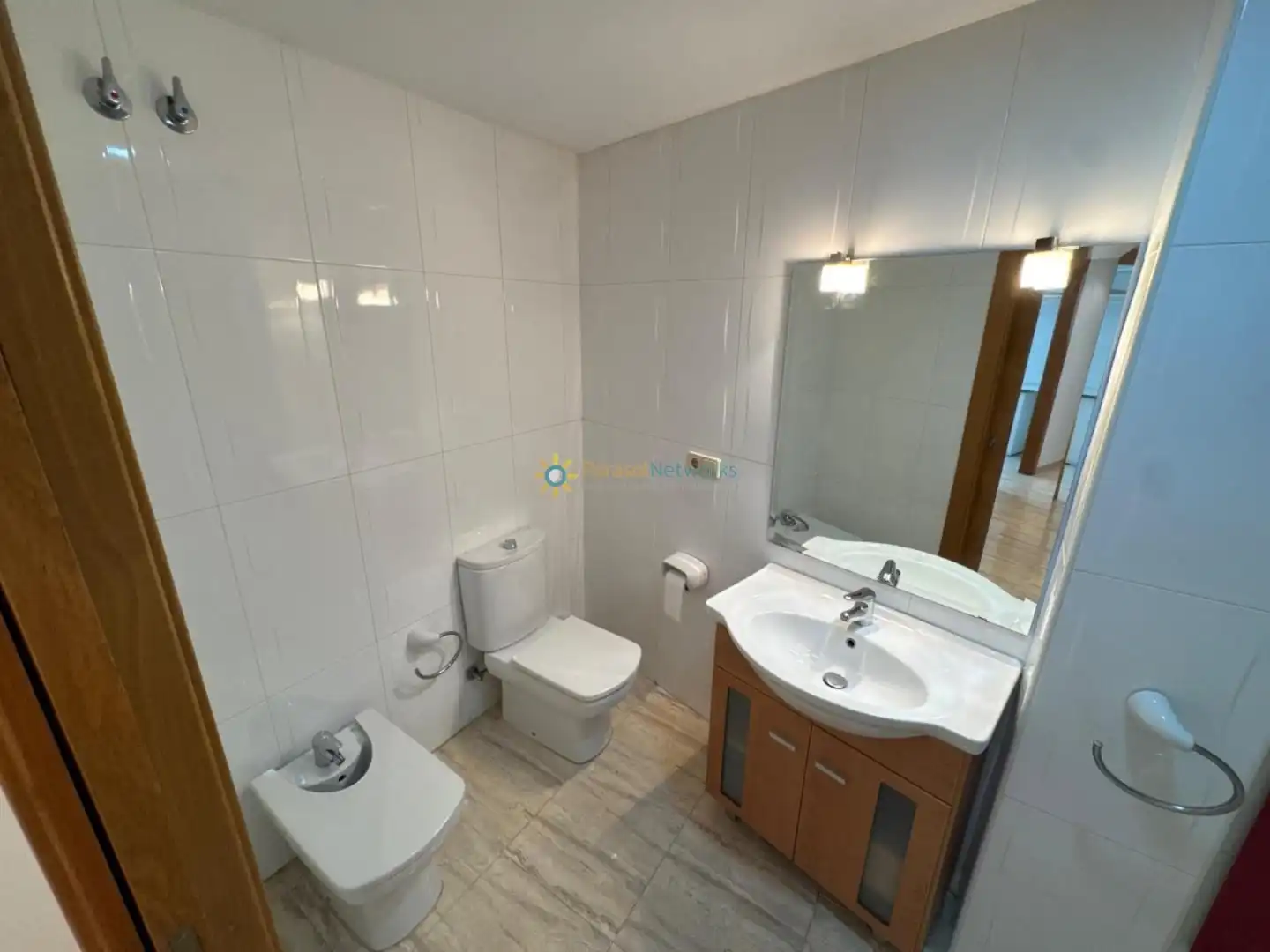 Bathroom of Flat for rent in Oliva  with Balcony