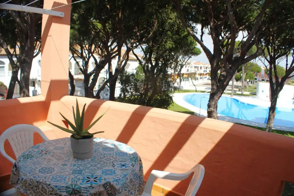 Jardín de Apartamento en venta en Chiclana de la Frontera con Aire acondicionado, Amueblado y Piscina comunitaria