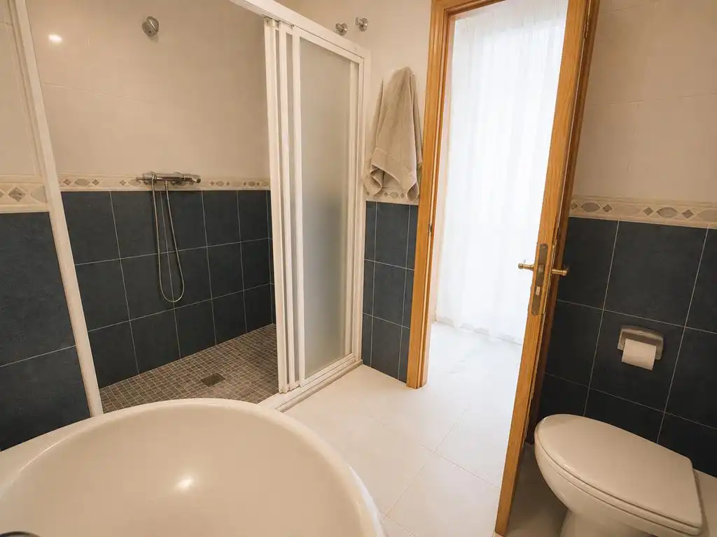 Baño de Piso en venta en Estepona con Terraza