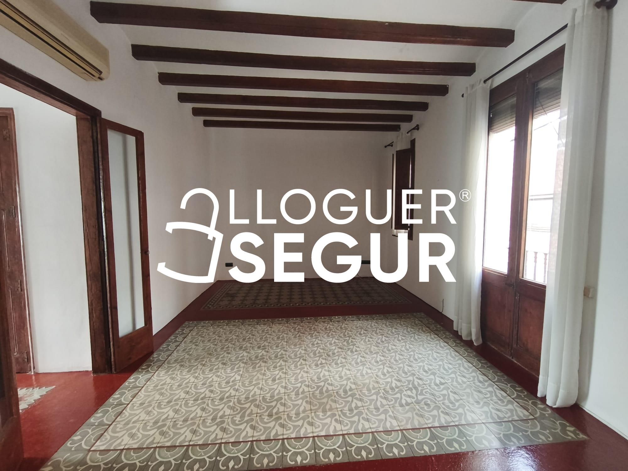 Piso de alquiler en  Barcelona Capital con Aire acondicionado y Terraza