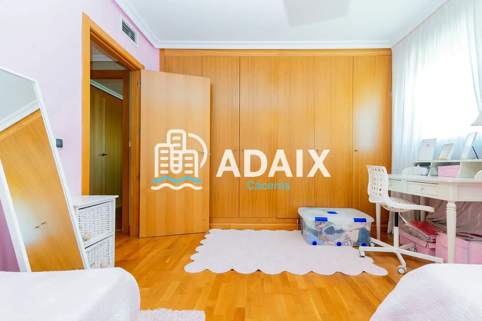 Habitación de Ático en venta en Cáceres con Aire acondicionado, Calefacción y Terraza