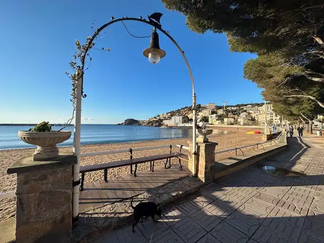 Vista exterior de Piso en venta en Sant Feliu de Guíxols con Calefacción, Amueblado y Horno