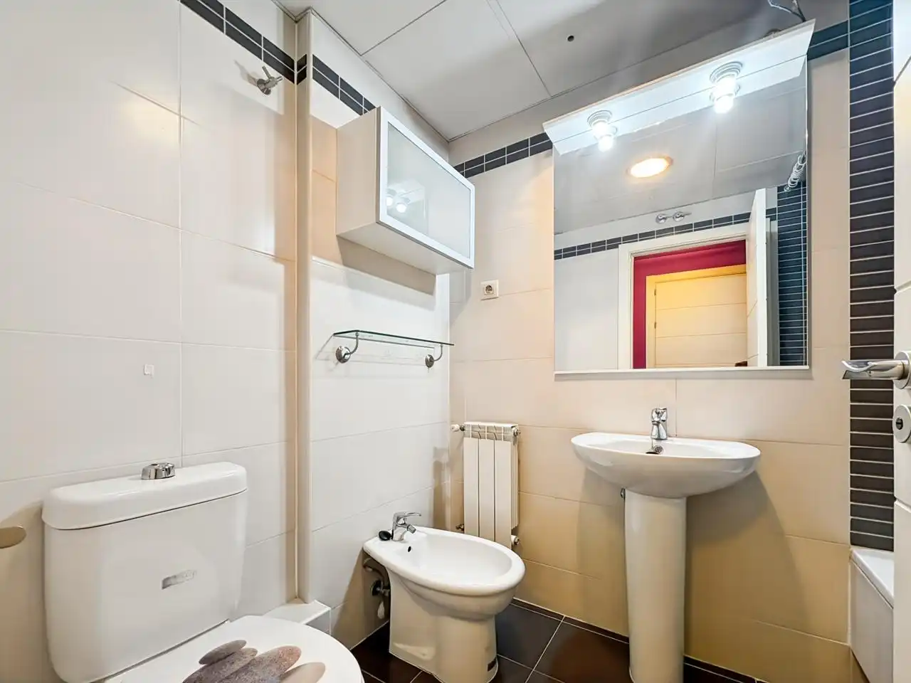 Badezimmer von Wohnung zum Verkauf in Madrid mit Heizung, Abstellraum und Gemeinschaftspool