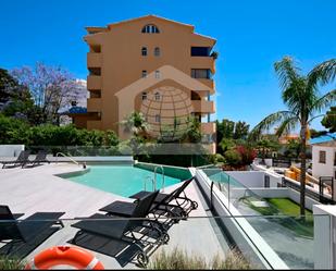 Piscina de Pis de lloguer en Benalmádena amb Aire condicionat, Terrassa i Moblat