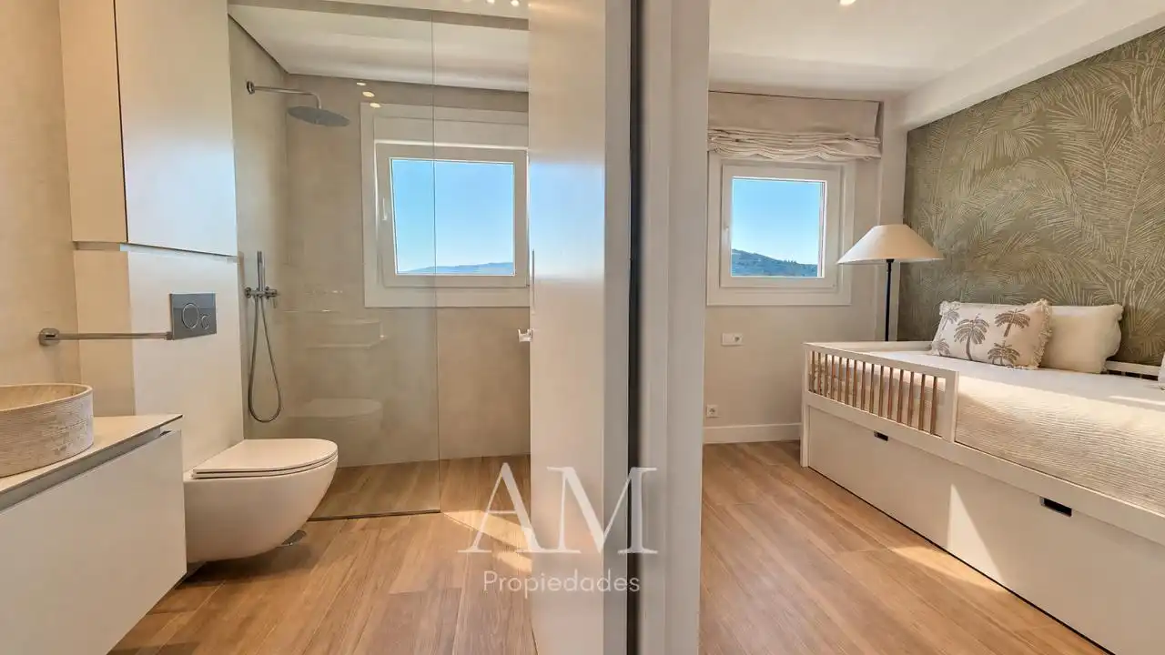 Badezimmer von Wohnung zum Verkauf in Vigo  mit Heizung, Terrasse und Abstellraum