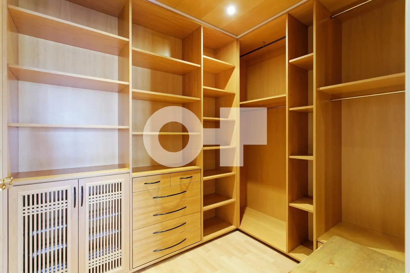 Piso en venta en Barcelona con Aire acondicionado, Calefacción y Alarma