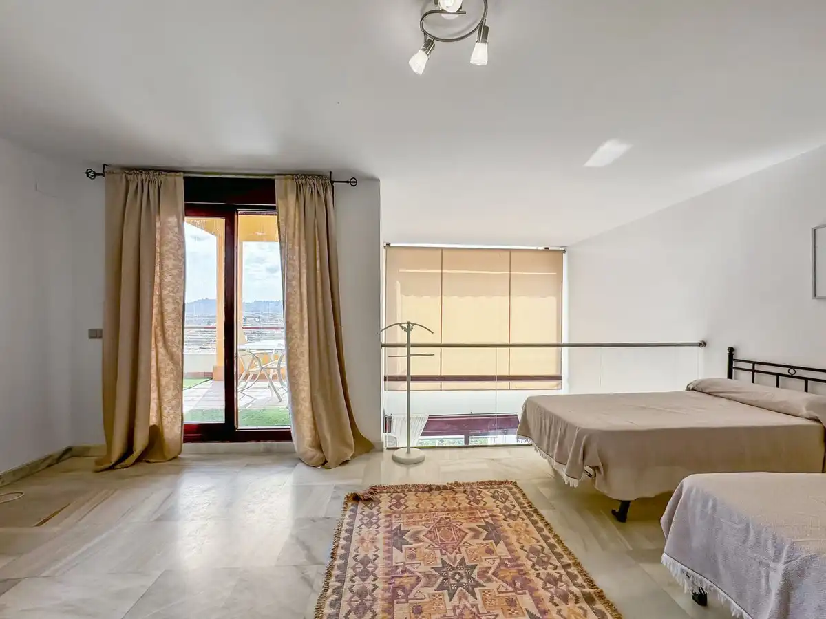 Penthouse with pool for sale in Calle Benahavis, imagen 18