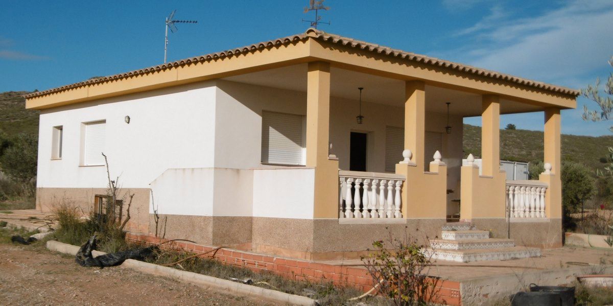 Exterior view of House or chalet for sale in Yecla  with Terrace, Furnished and Internet