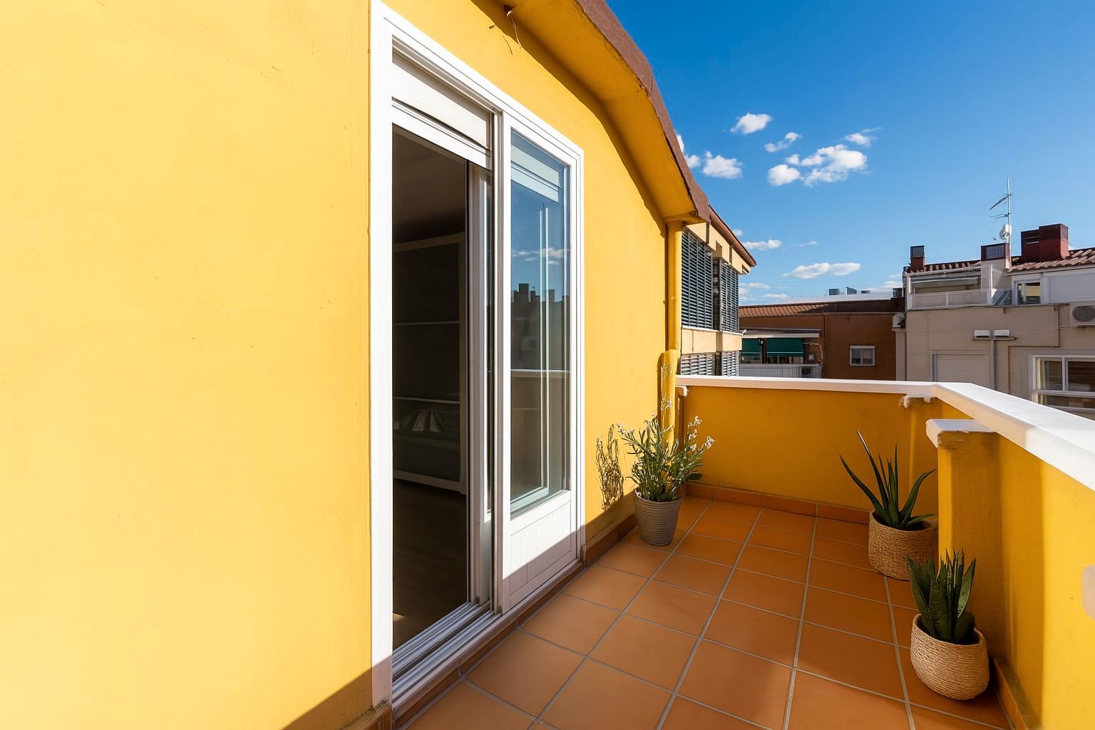 Duplex for sale in Travesía Isla de Formosa, Tres Olivos - Valverde