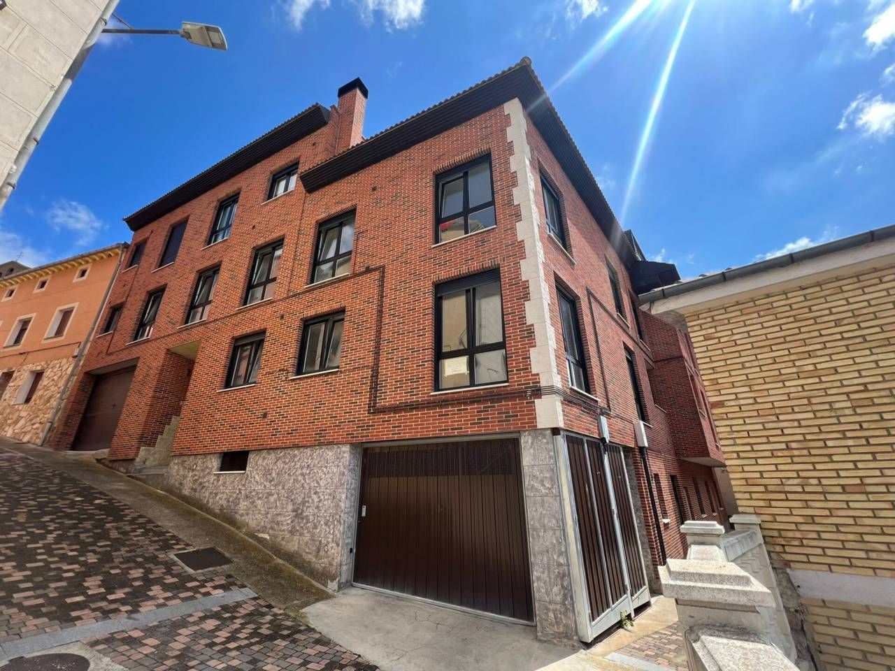 Vista exterior de Piso en venta en Cerezo de Río Tirón con Calefacción y Terraza