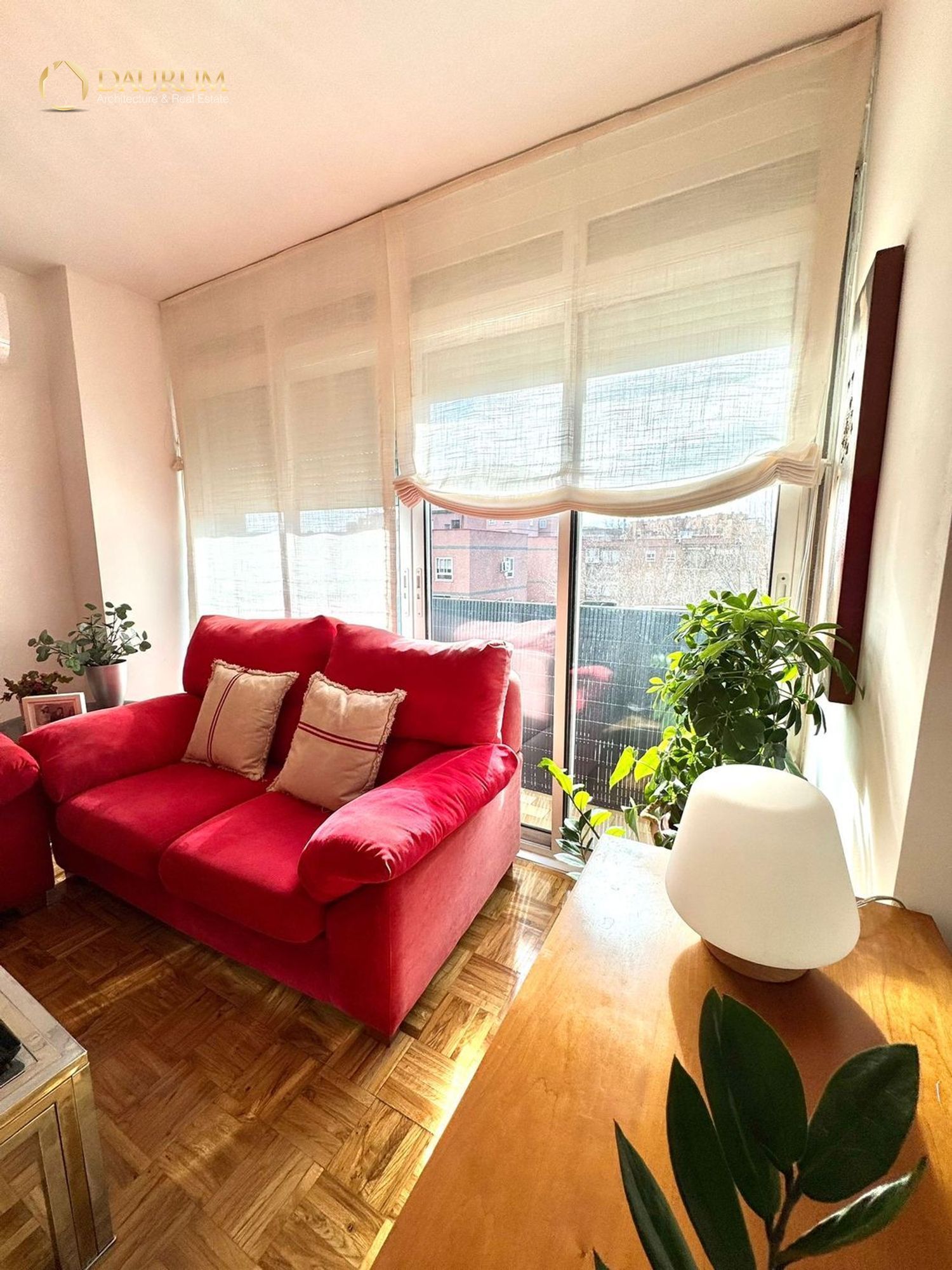 Sala d'estar de Pis en venda en  Madrid Capital amb Aire condicionat, Calefacció i Terrassa