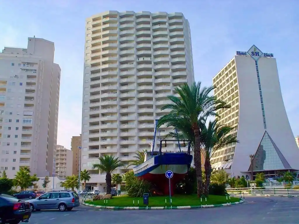 Vista exterior de Apartamento en venta en Calpe / Calp con Aire acondicionado, Calefacción y Jardín privado