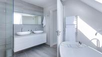 Bathroom of Flat for sale in L'Hospitalet de Llobregat