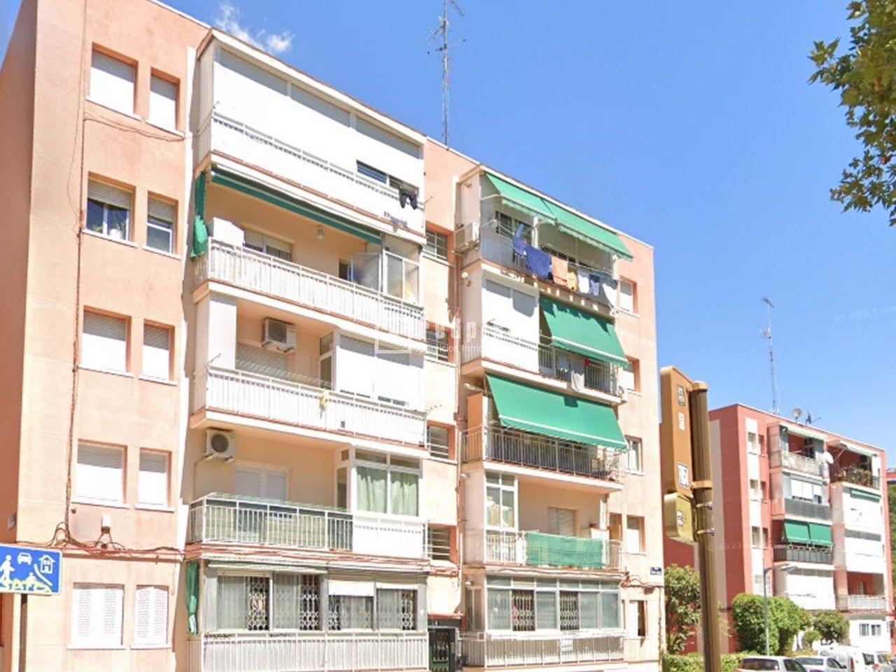 Vista exterior de Pis en venda en Alcorcón amb Calefacció, Parquet i Terrassa