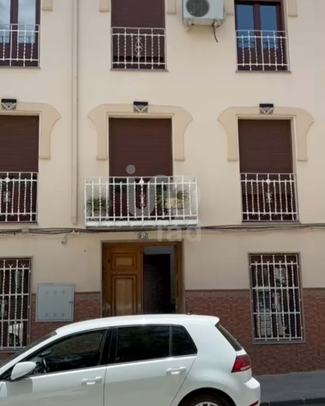 Vista exterior de Casa o xalet en venda en Huelma amb Aire condicionat, Calefacció i Terrassa