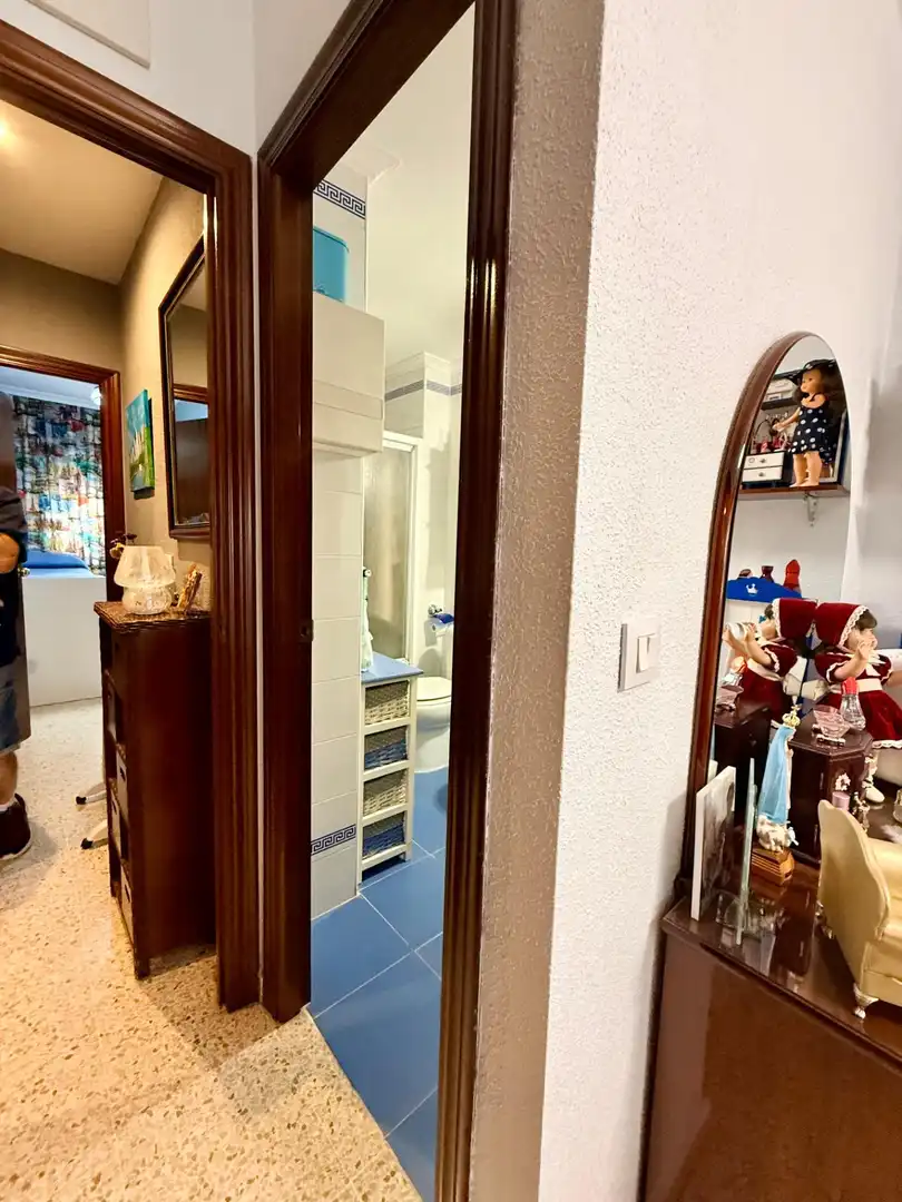 Badezimmer von Wohnung zum Verkauf in Sevilla mit Klimaanlage, Terrasse und Balkon