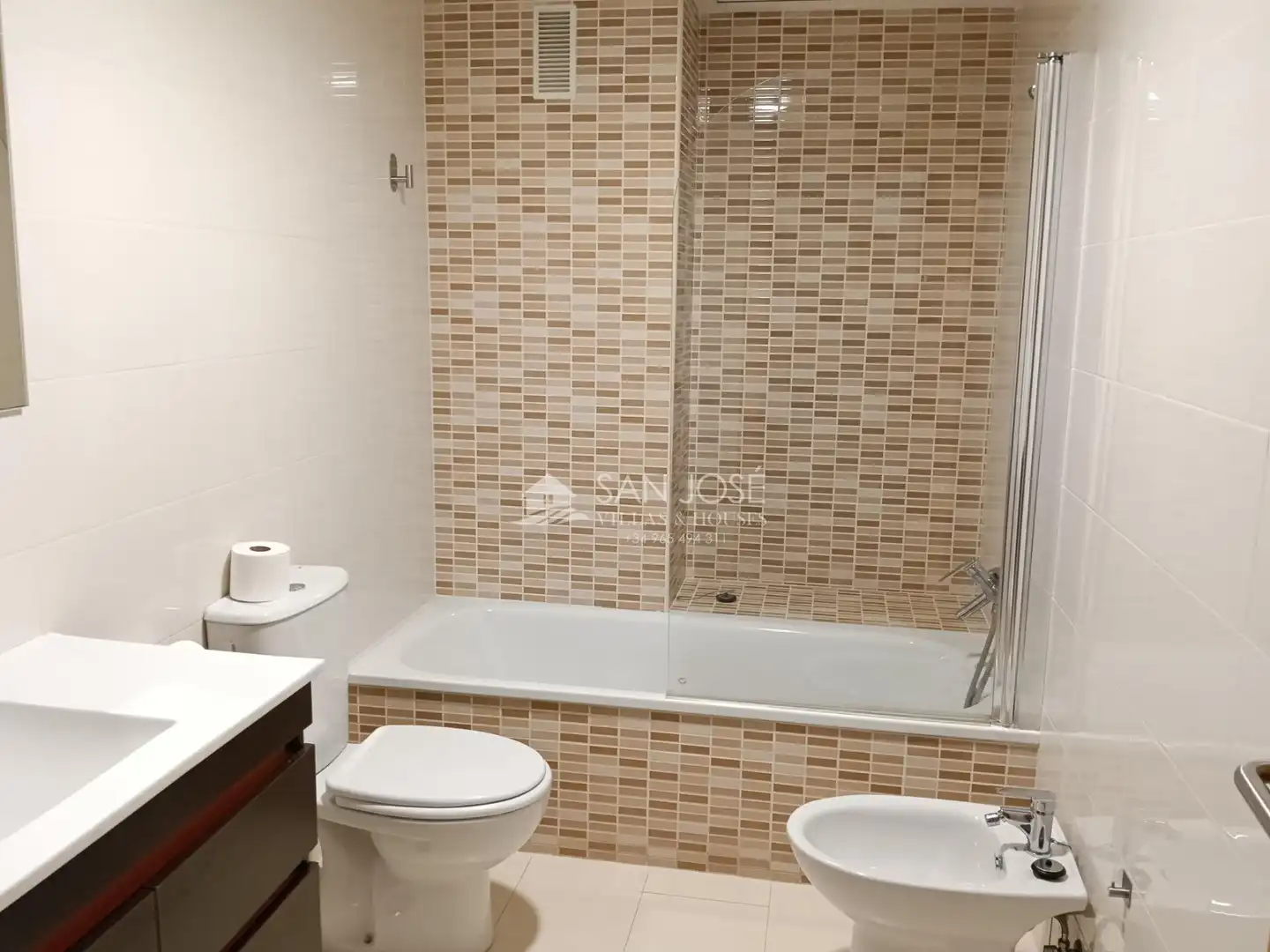 Bathroom of Flat for sale in Aspe  with Heating, Terrace and Storage room