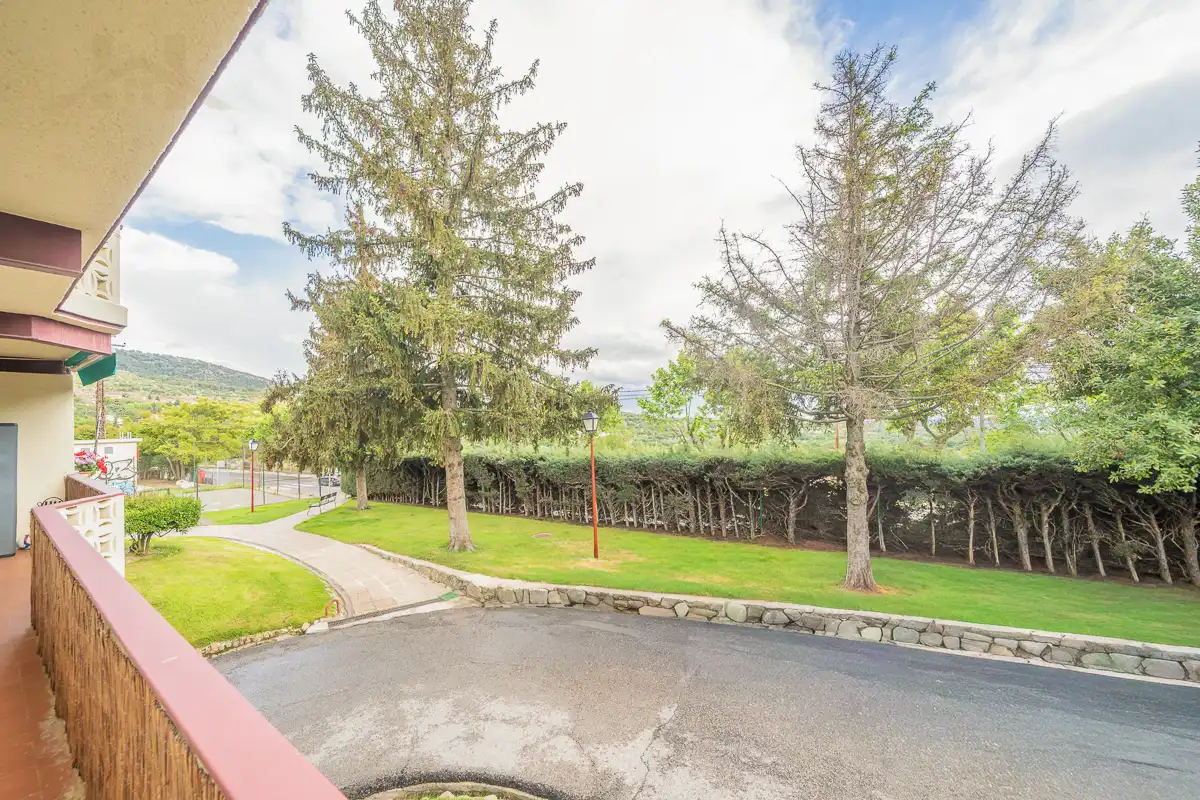 Vista exterior de Piso en venta en Collado Mediano con Aire acondicionado, Calefacción y Terraza