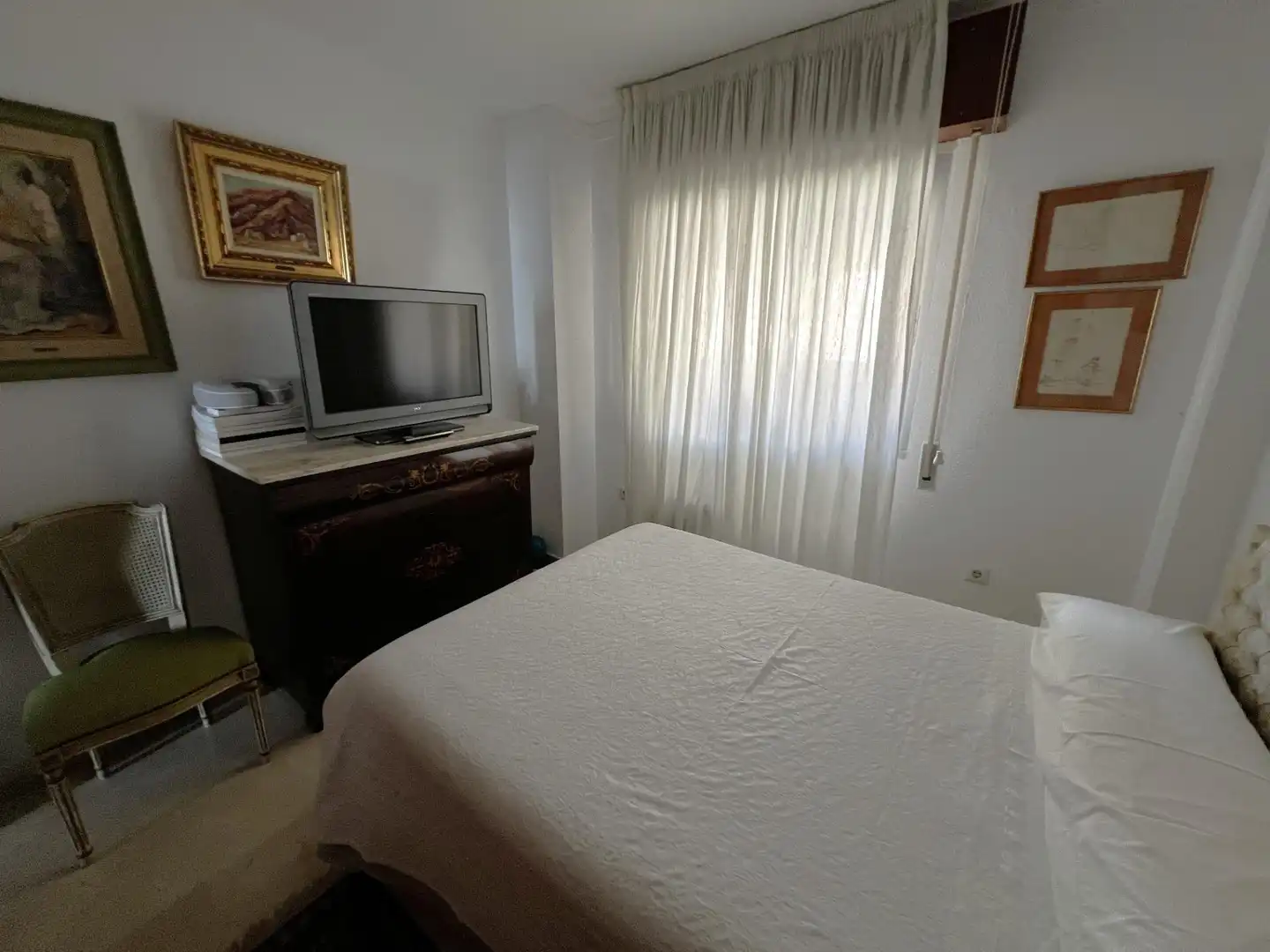 Habitación de Piso en venta en Fuengirola con Jardín privado, Terraza y Piscina comunitaria