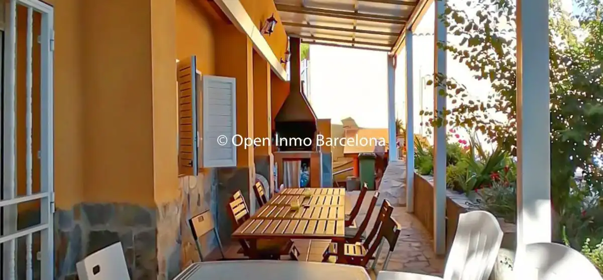 Houses for sale in Avenida MONTSENY, Mas d'En Serra - Els Cards