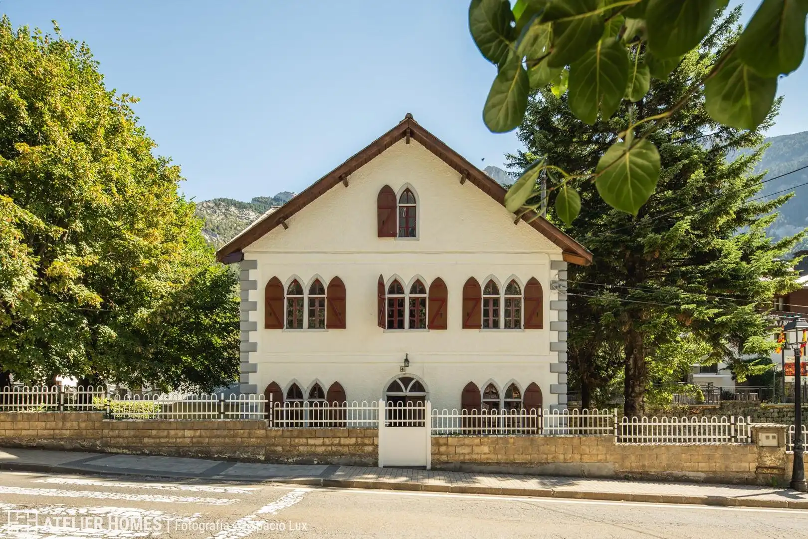 Exterior view of Houses for sale in Canfranc, Huesca