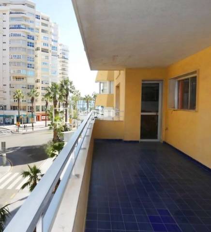 Apartamento en Venta en Calle Velez Málaga en La Malagueta - Monte Sancha
